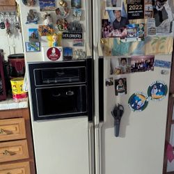 Used but still works Very Well Refrigerator 
