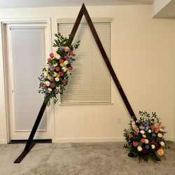 🌸 Floral Decor🌸 Triangle Arch + Floral Bouquets + Crystal Lights