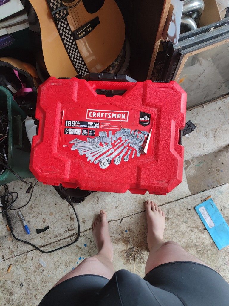 CRAFTSMAN 189 -Piece Metric and standard (SAE) Mechanics Tool Set with Hard Case