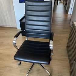 Office Chair (leather)