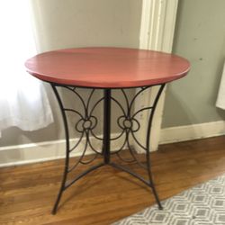 Pretty Bistro Table 29” Round & 31” Tall