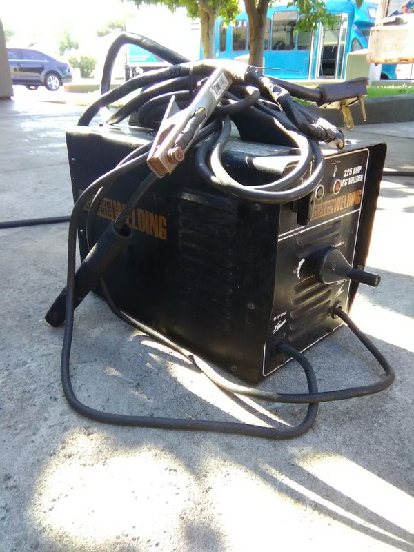 225 AMP STICK WELDER CHICAGO ELECTRIC for Sale in Glendale, AZ OfferUp