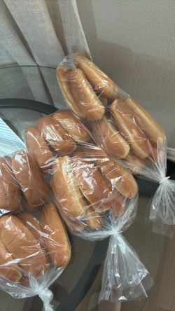 34 hotdog buns free