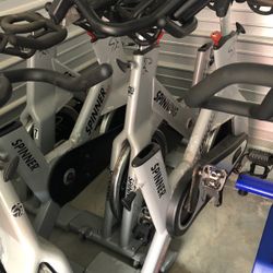 11 Spin Bike Lot Star Trac Freemotion F45 