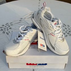 Propet Deuce W6021 Women’s Size 9W Wide White Walking Shoes Lace Up Sneakers New