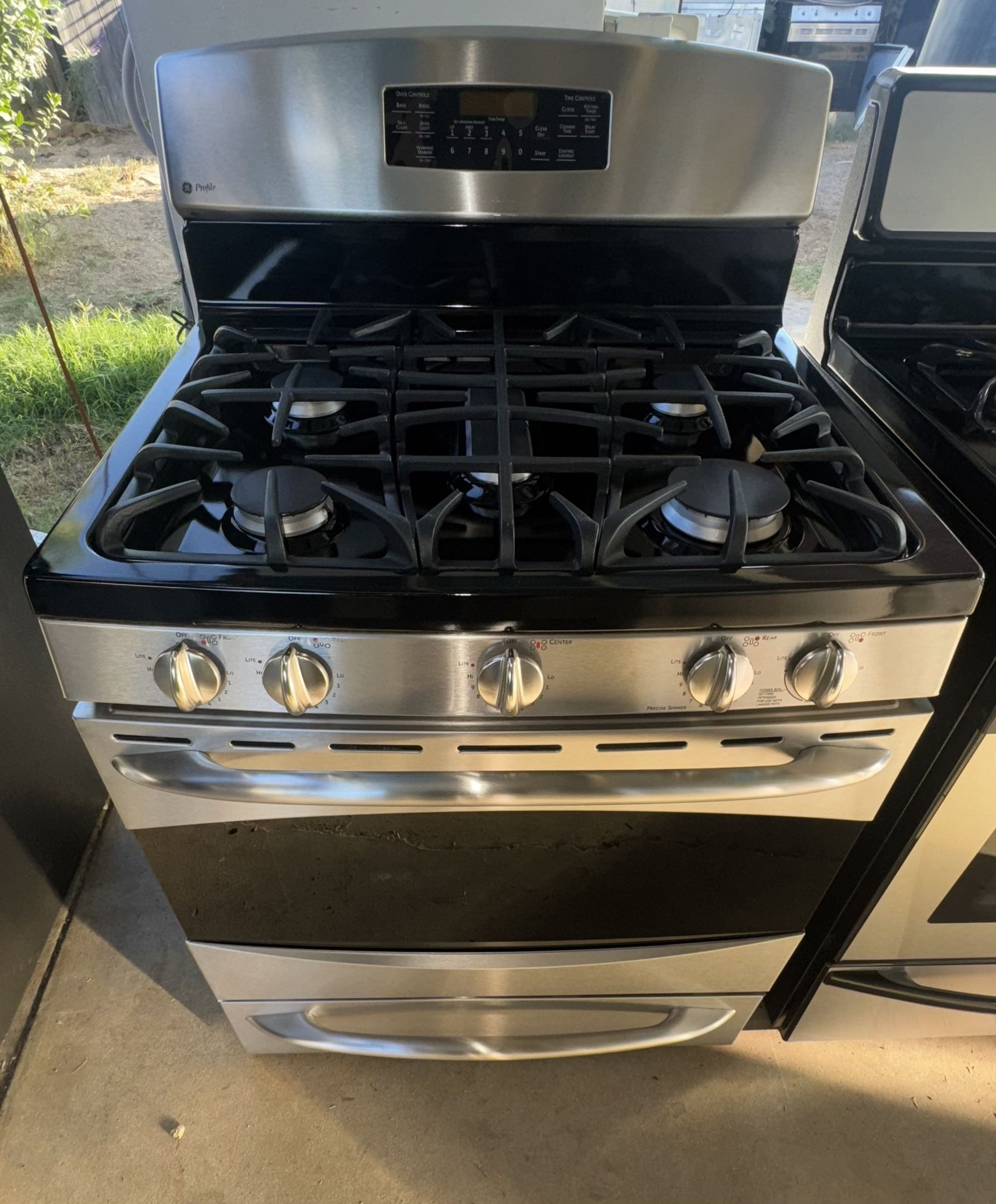GE Stove