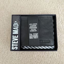 Steve Madden Genuine Leather RFID Technology Black Bifold Wallet  