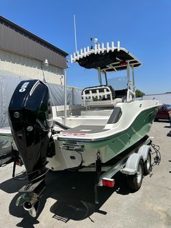 2023 Bayliner trophy T22 with V8 mercury 250hp only 15hrs