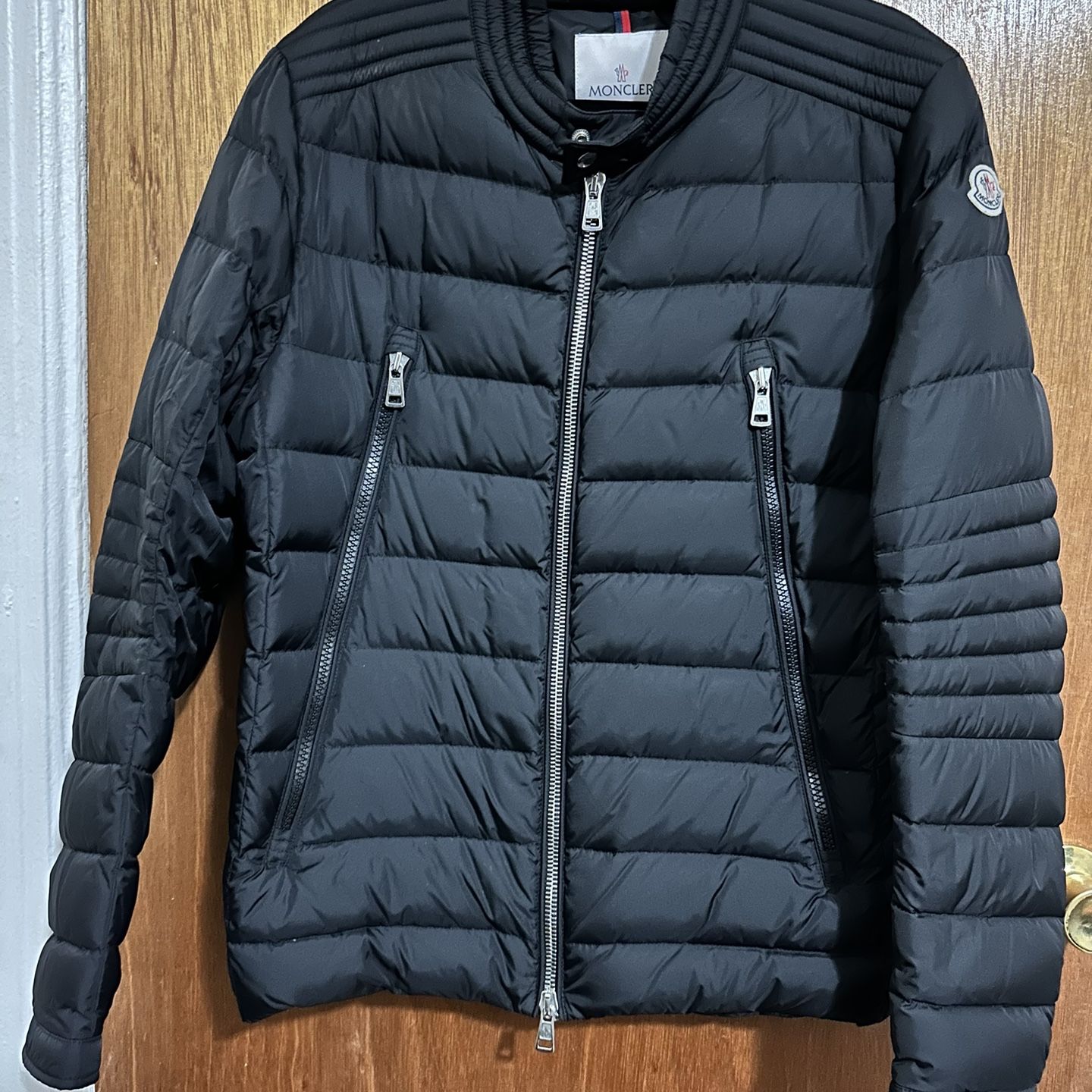Moncler Men's Amiot Short Down Puffer Jacket Size 5 for Sale in