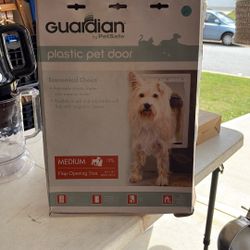 Guardian Plastic Pet Door
