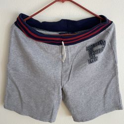Polo Ralph Lauren Men's Grey Knitted Sports Shorts • Authentic Polo Ralph Lauren classic letter print grey sweat shorts in excellent condition 【Brand】