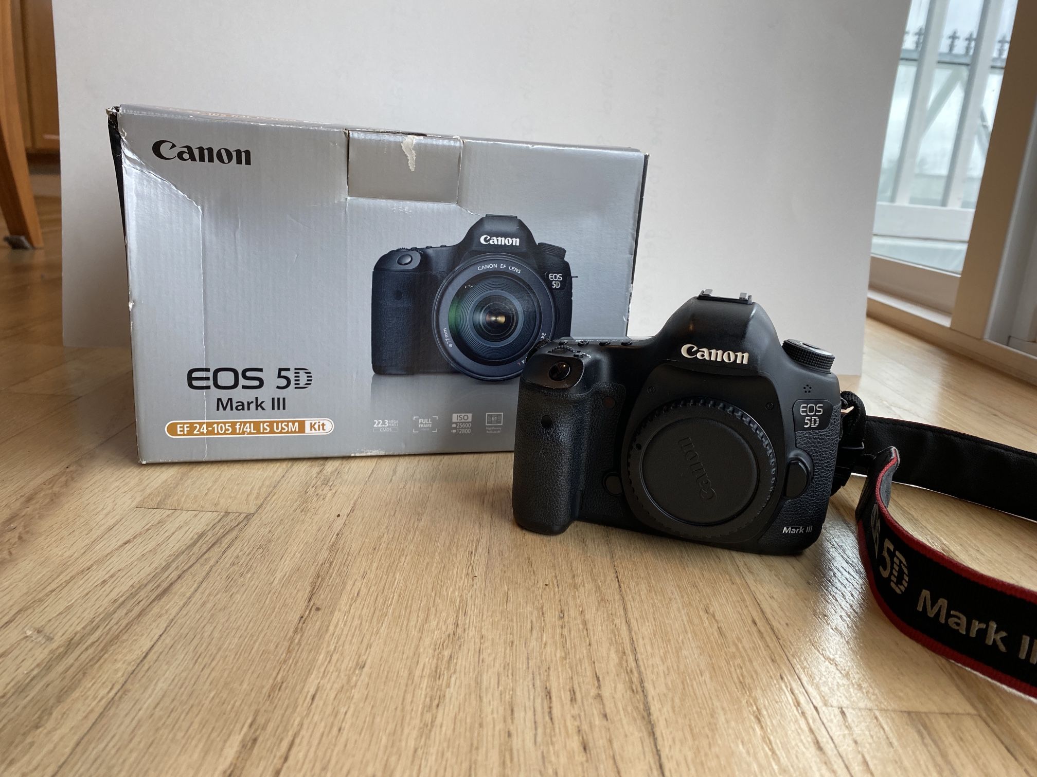 Canon EOS Mark III