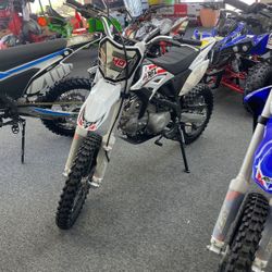 New 140cc Dirtbikes 