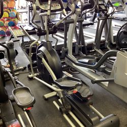 Elliptical  With Power Incline Spirit XE395