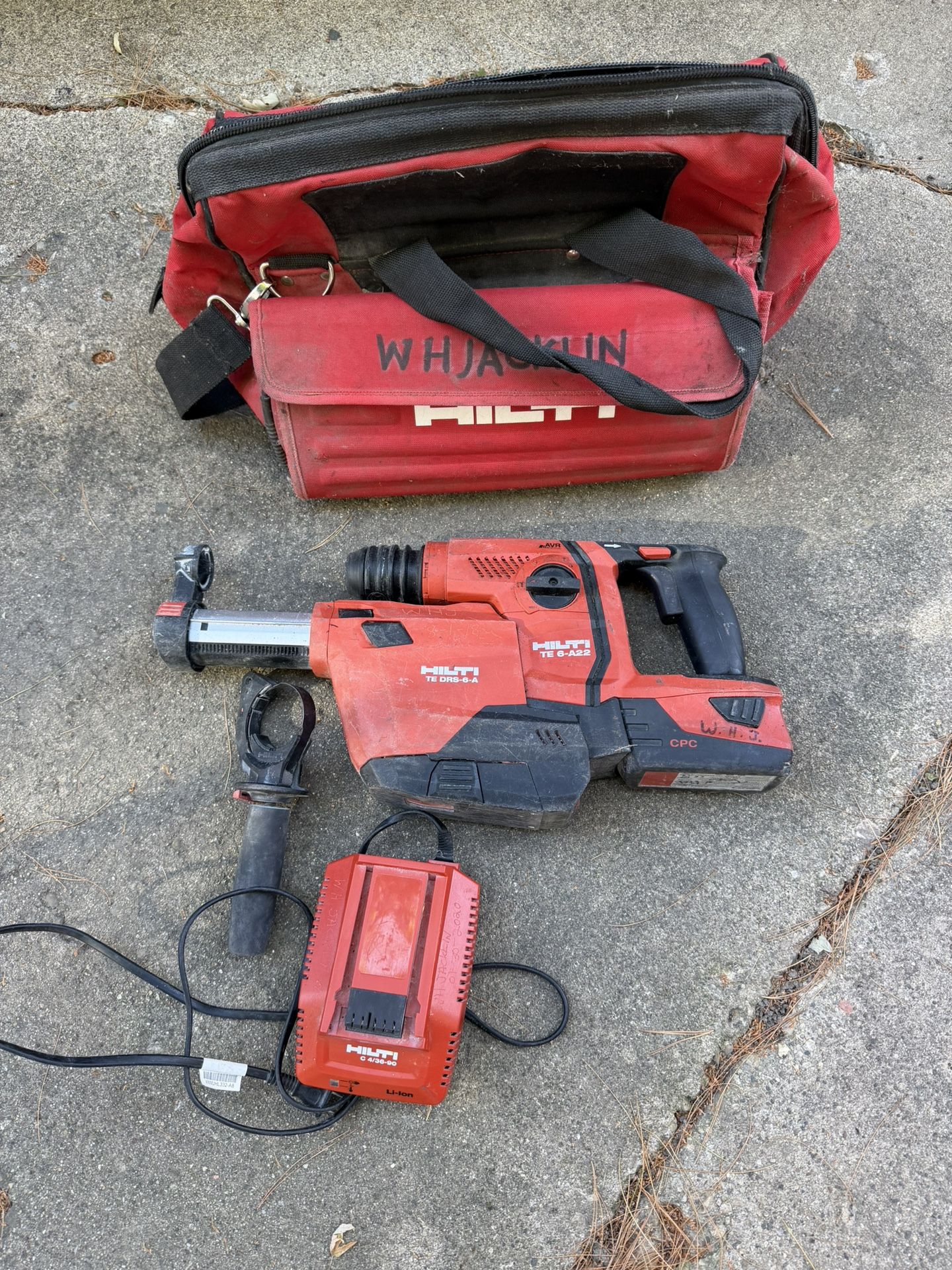 Hilti TE 6-A22 Cordless Rotary Hammer Drill with Dust Removal Syst