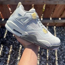 Jordan 4 Craft Photon Dust (Size 5Y, 5.5Y, 7Y, 10.5)
