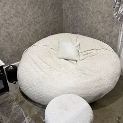 Lovesac / bean bag