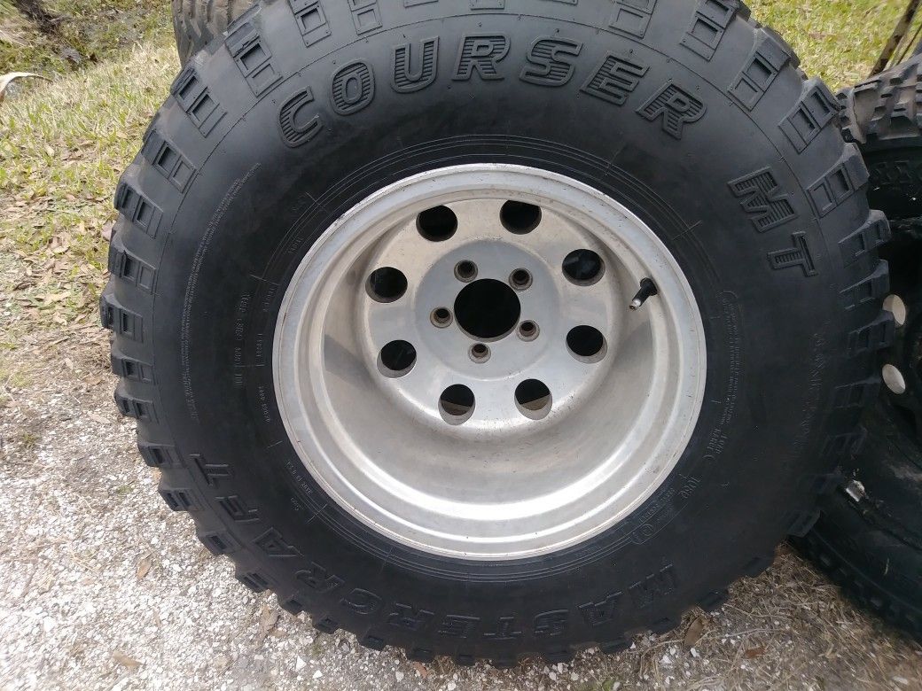 I have some 33 1250 15 Bullet Hole rims 5 lug came off of a ranger wanting to trade or cash