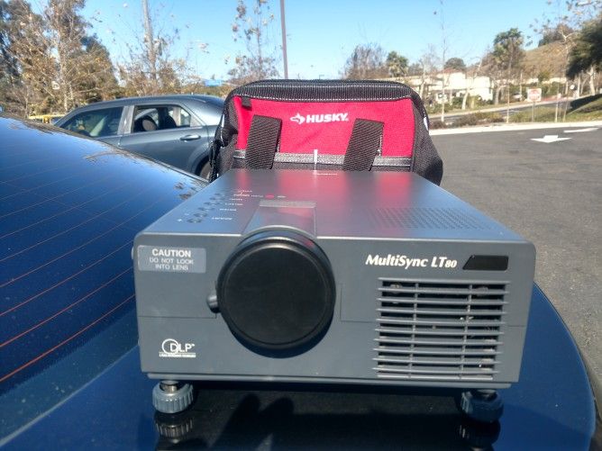 Video Projector Nec multi sync LT80