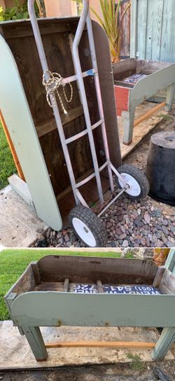 Planters 2 ,each for $5.