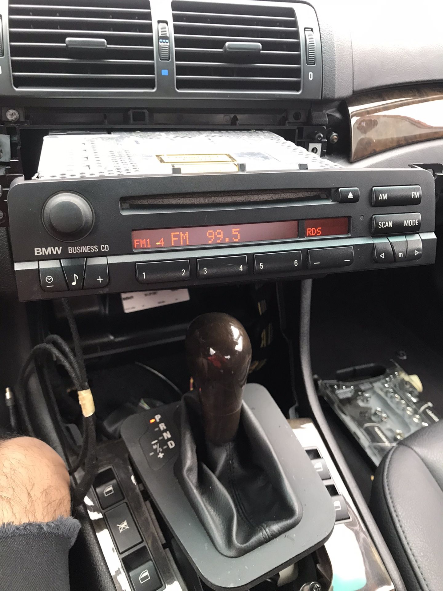 2002 - 2005 BMW 325i Business Radio E46