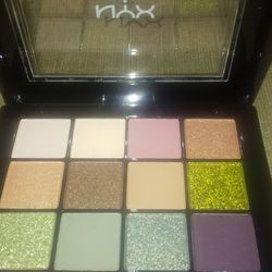 New Palet Of 16 Tones Of EyeShadows Professional Style