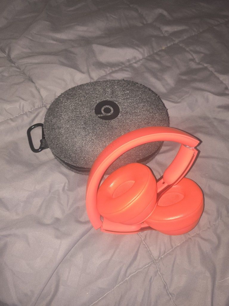 Beats Solo Pro