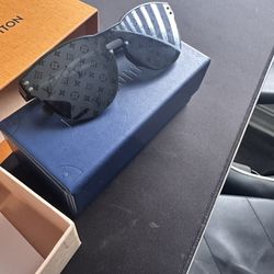 Louis vuitton sunglasses 