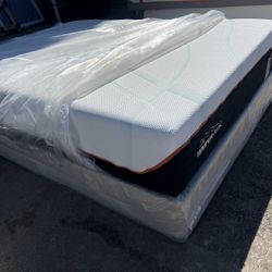 Queen Tempurpudec Luxe Adapt Firm 