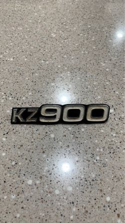 Kawasaki KZ900 side cover emblem