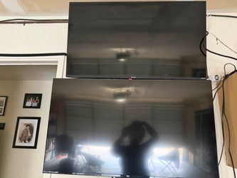Hisense and TCL Flat Screen TVs – Set of 2
