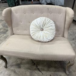 Elegant Tufted Settee / Loveseat – Used 