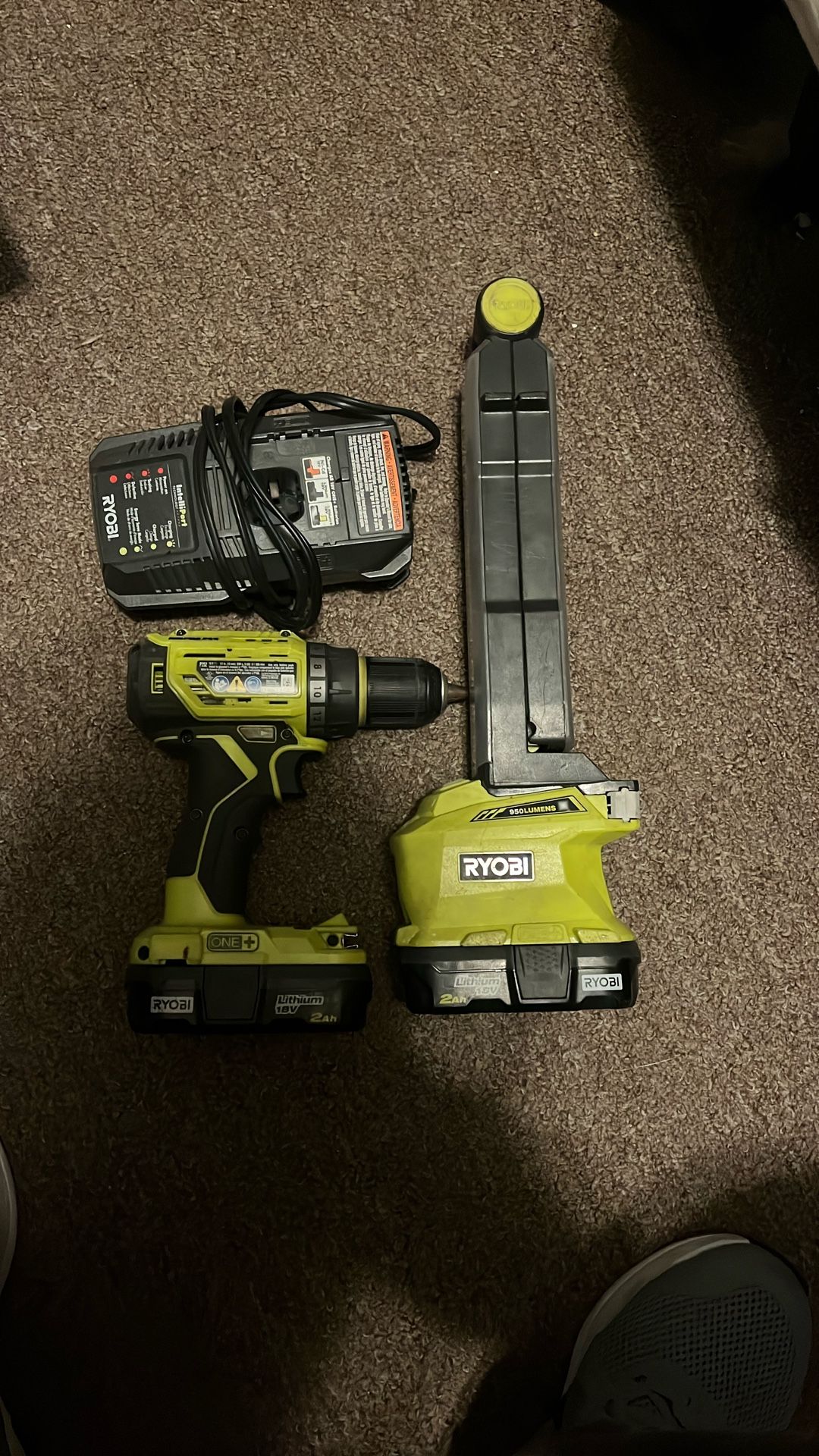 Ryobi Light And Power Drill Set