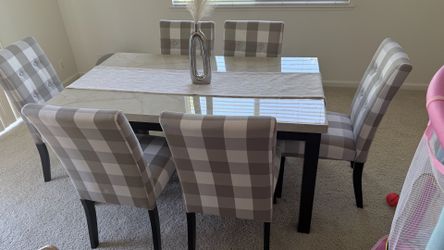 Sillas y mesa