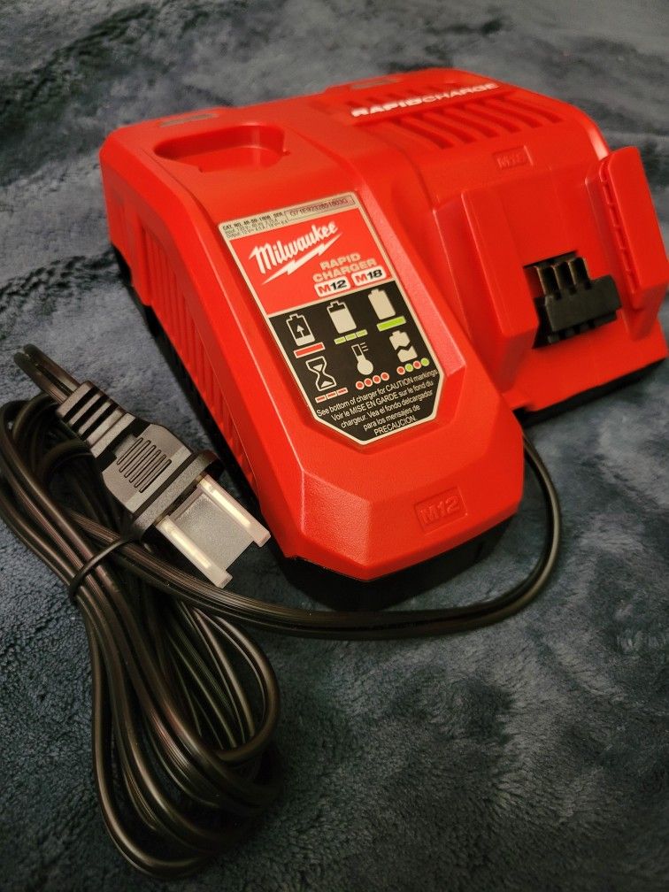 Milwaukee M12/M18 Rapid Charger