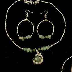 Handmade necklace and earrings set
