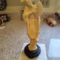 Vintage Carved Resin Geisha Girl w/Parasol Figurine
