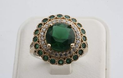 Size 8 emerald and topaz Sterling silver ring