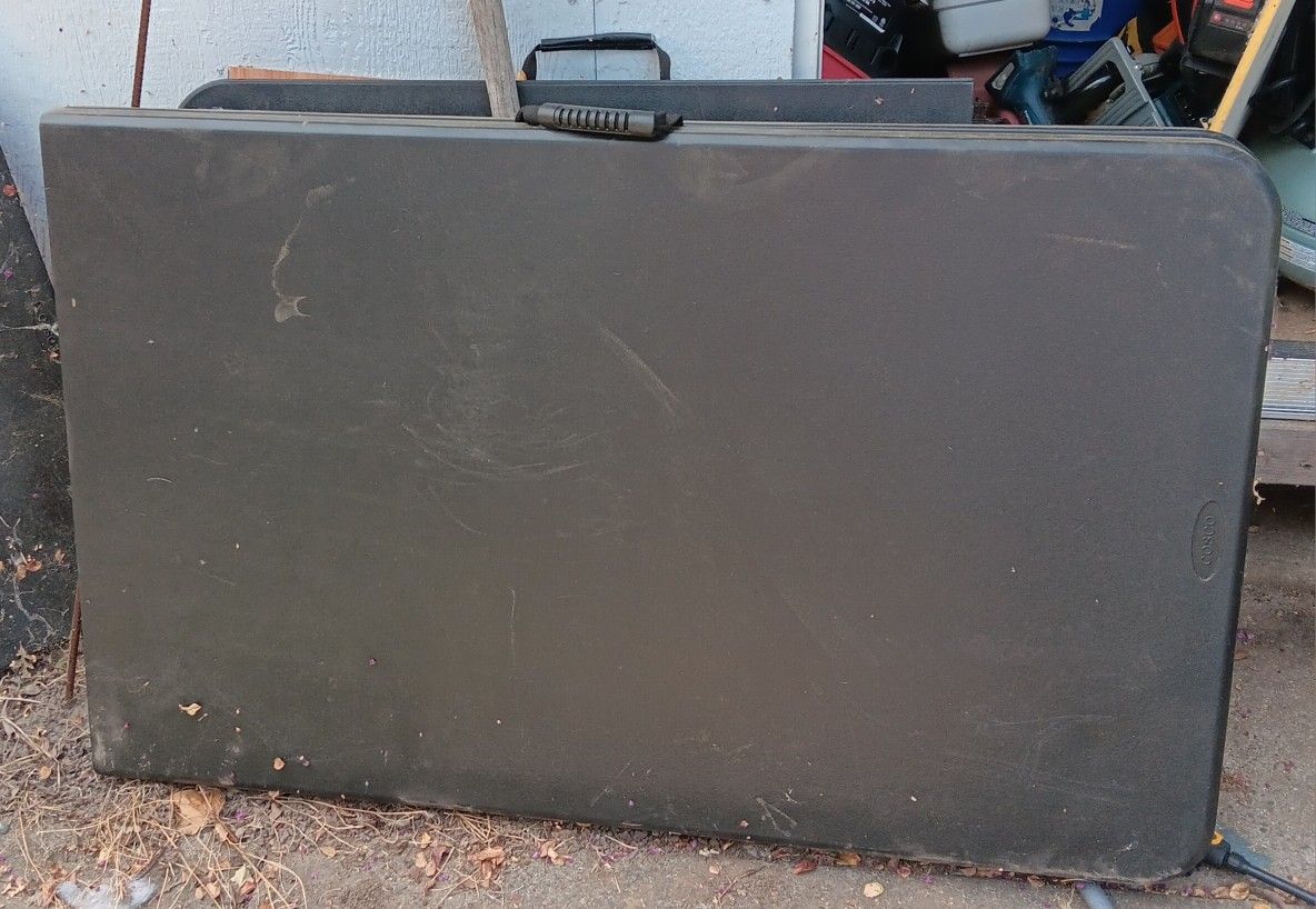 2.5' X 8' Black Folding Table