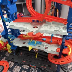 Free Size 5/6 Boy Clothes And Toys