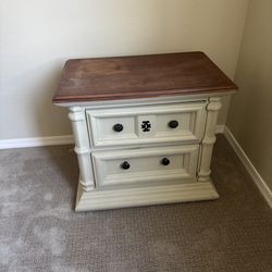 Bedside nightstand