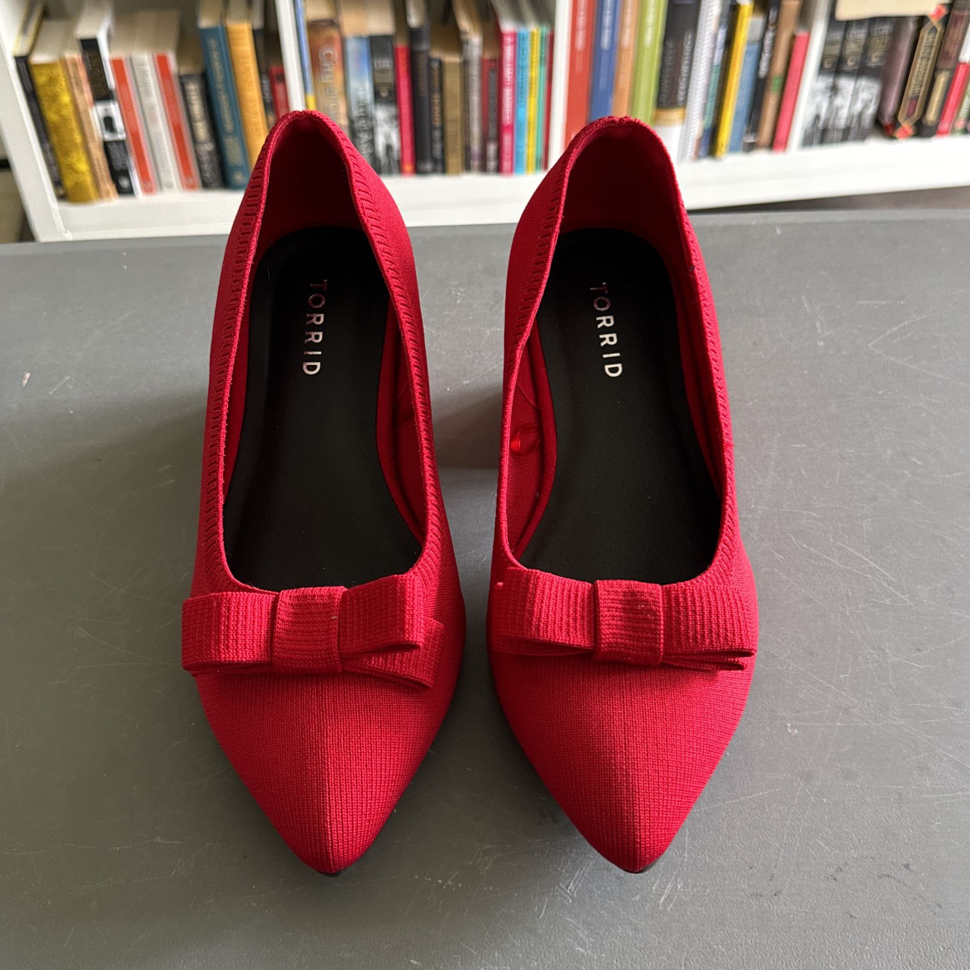 Red Pointed Toe Block Heel Pump with Bow (WW)