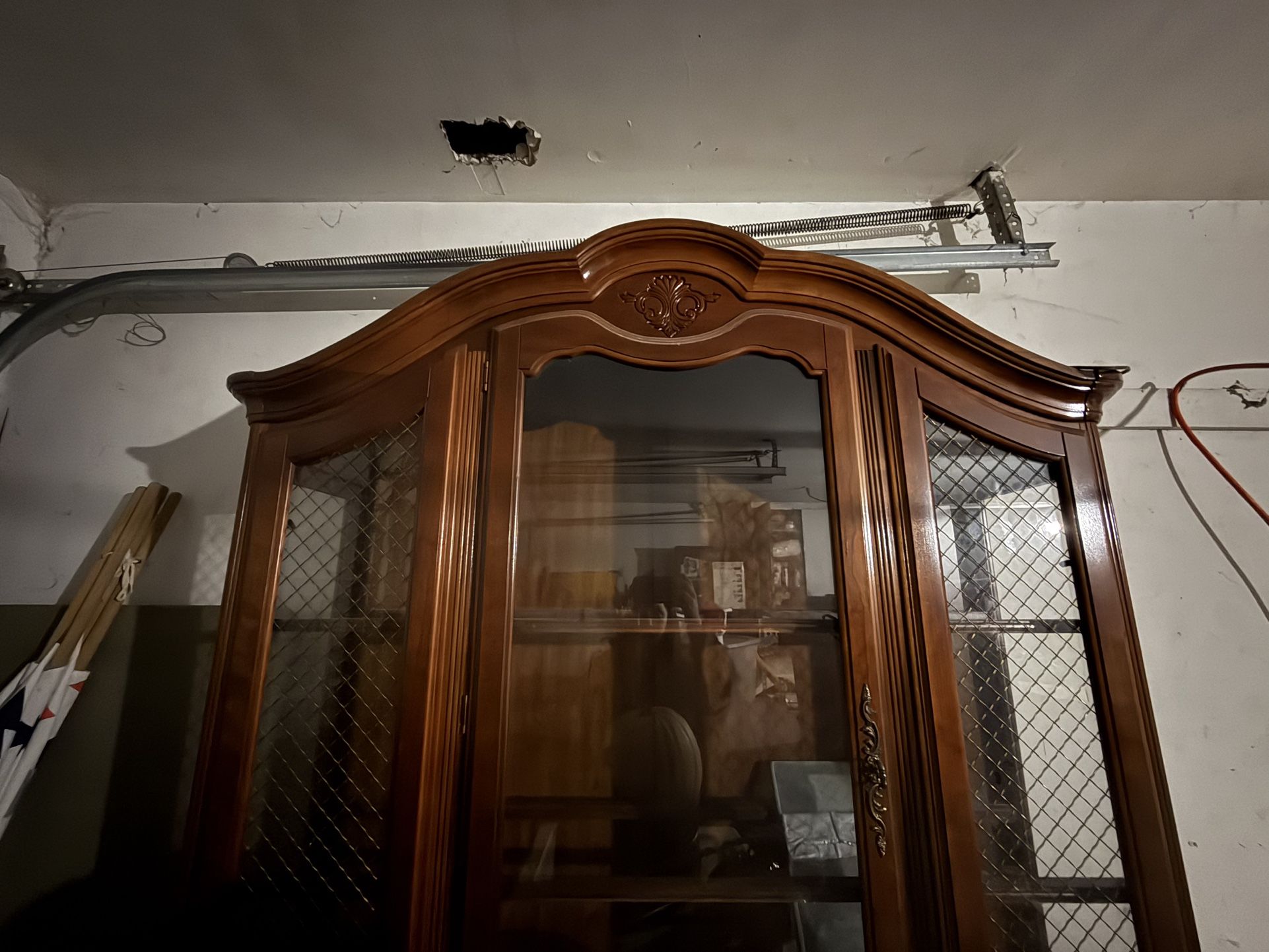 China / Display Cabinet