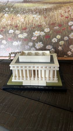 LEGO Architecture Lincoln Memorial Set