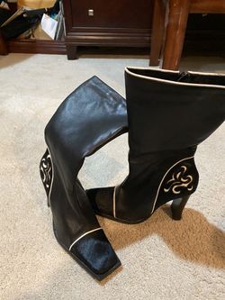 Beautiful boots size 10