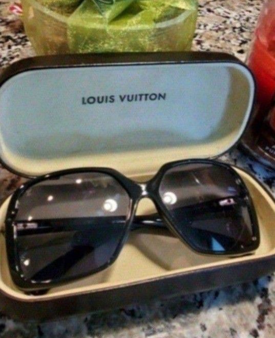 Women's  Louis Vuitton glasses/sunglasses with LV case