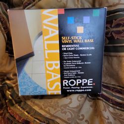Roppe Self-Stick Vinyl Wall Base 4"X20" White