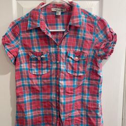 Forever 21 pink and blue plaid short sleeve button-down size Medium
