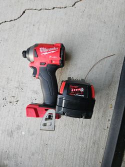 Milwaukee Fuel Impact Driver 18m