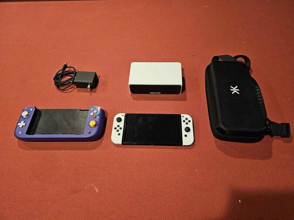 Switch OLED + Accessories